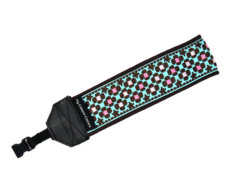 Small Pink Flowers Wrist Strap